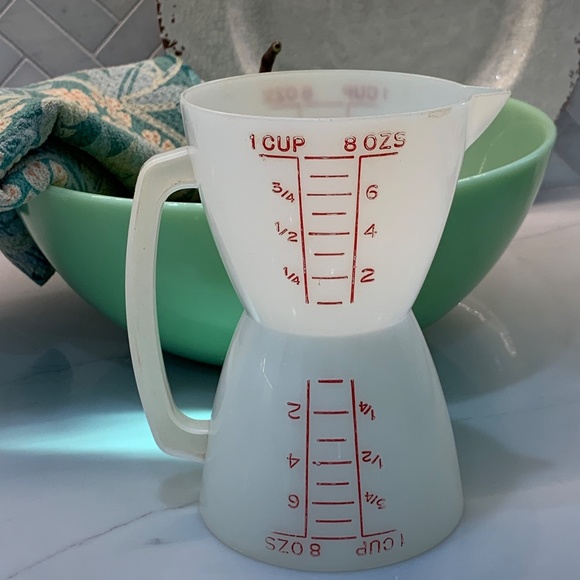 Vintage Classic Tupperware Double Measuring Cup - Picture 9 of 14